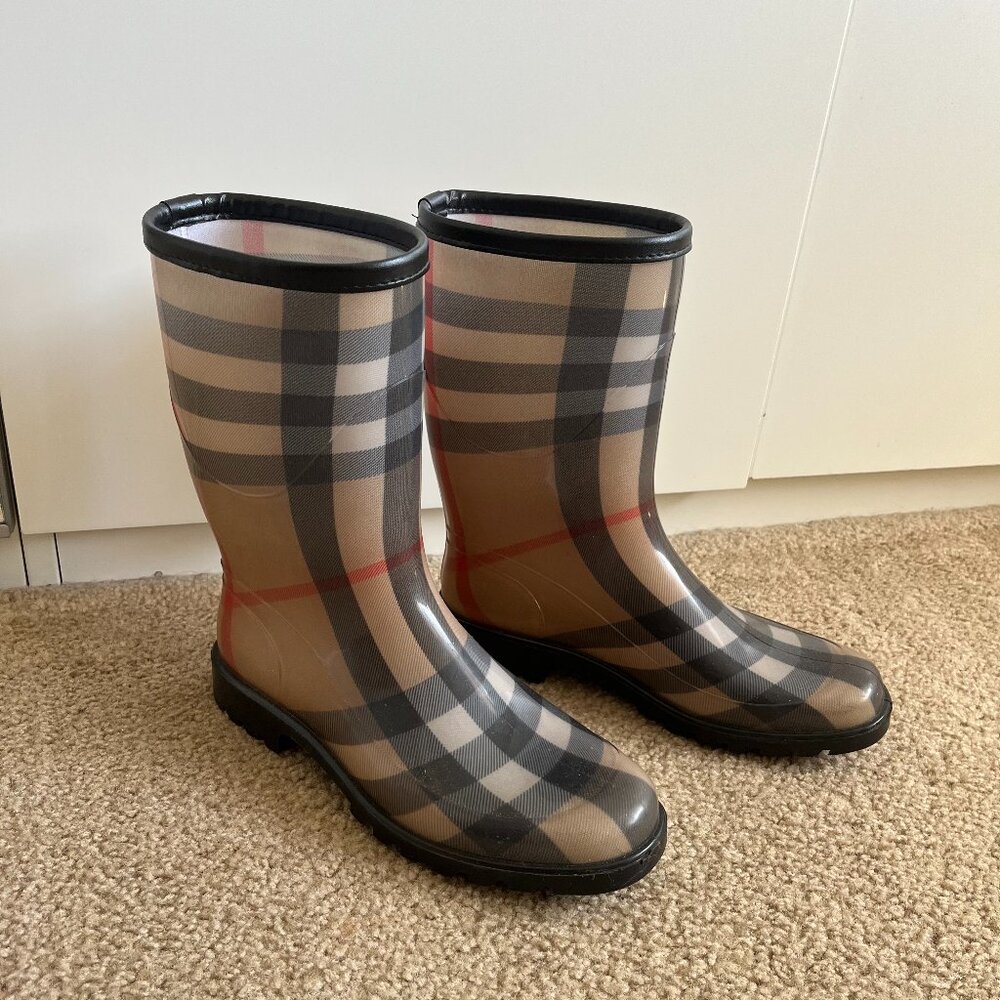 Burberry Rain Boots - Classic Burberry plaid - Size 39